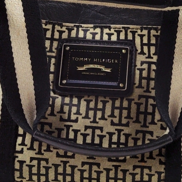 Tommy Hilfiger Logo Jacquard Canvas Tote Bag with Striped Handles – Classic Desi - Picture 7 of 7